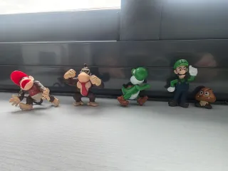 Figuras Mario Bros: Donkey Kong, Yoshi, Luigi, Goo