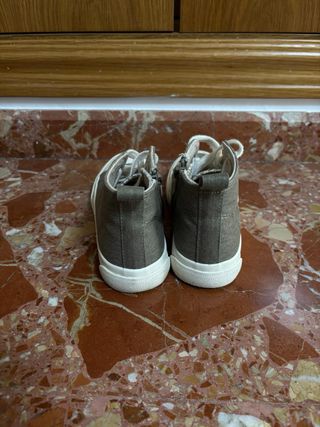 Zapatilla botín caña alta 30