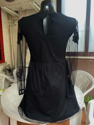 Abito Zara nero con fiori rossi