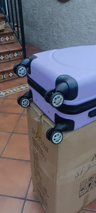 Maleta Cabina Morada 55x35x20 Nueva