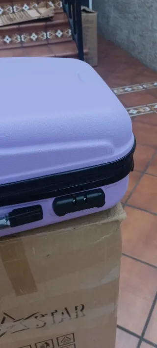 Maleta Cabina Morada 55x35x20 Nueva