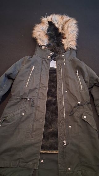 Chaquetón verde militar con capucha