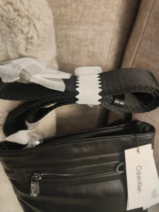 Bandolera Calvin Klein CK Elevated Negra/Gris