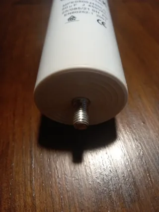 Condensador KoneK 50 uF 450VAC