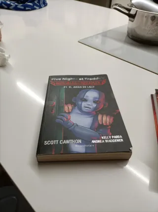 Invictor y Mayo en busca de la esmeralda perdida