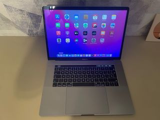 MacBook Pro (15 pollici, 2017)