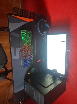 Ordenador de sobremesa Intel Core i5 con set-up