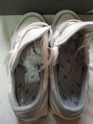 Zapatillas Adidas Adiprene Talla 43 Beige/Plata