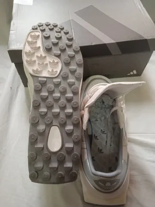 Zapatillas Adidas Adiprene Talla 43 Beige/Plata