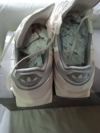 Zapatillas Adidas Adiprene Talla 43 Beige/Plata