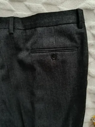 Traje de dos piezas . Una puesta