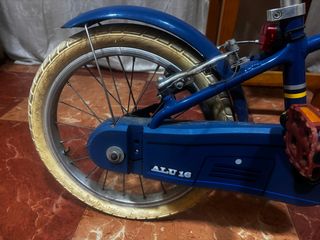 Bicicleta infantil B'TWIN azul aluminio