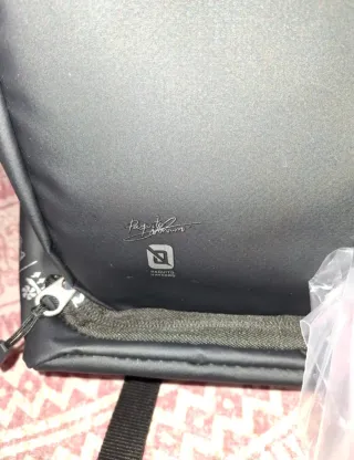 Mochila Bullpadel Hack Padel Negra y Blanca