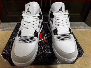 Air Jordan 4 Blanco Cemento Talla 43