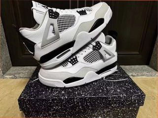 Air Jordan 4 Blanco Cemento Talla 43