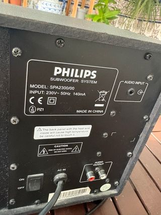 Altavoces para escritorio con subwofer philips