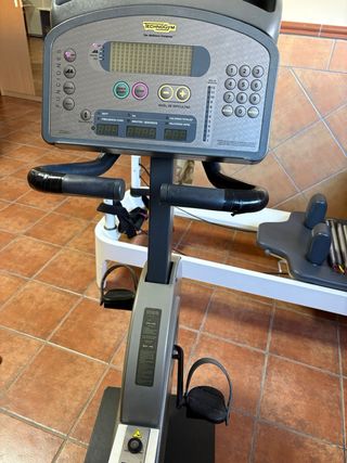 Bicicleta Technogym Recline 600 XPro (averiada)