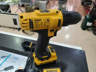 Taladro DeWalt 12V XR Li-Ion con Cargador