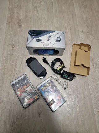 Sony PSP 1004 Value Pack Negra