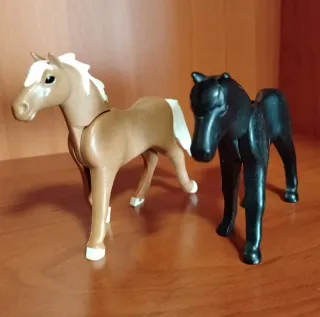 Lote 2 cavalli Playmobil