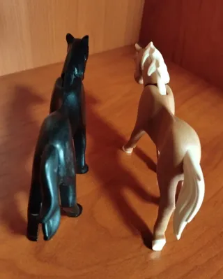 Lote 2 cavalli Playmobil