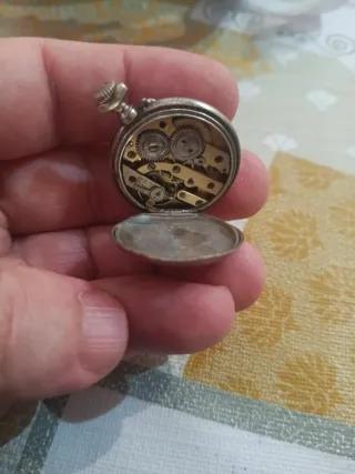 Reloj de bolsillo plata