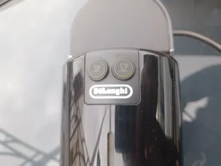 Cafetera Nespresso Negra