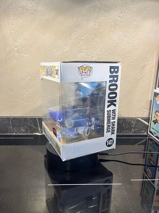 Funko Pop! One Piece Brook con Tiburón 141 damage