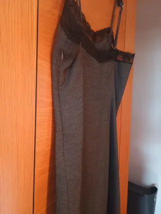 Vestido de tirantes con encaje