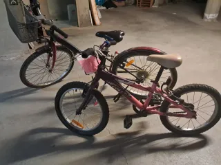 Bicicleta infantil rosa y negra