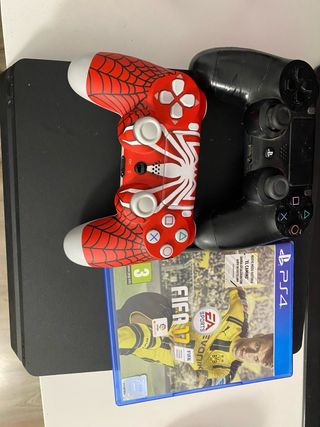 PS4 con 2 mandos y FIFA 17
