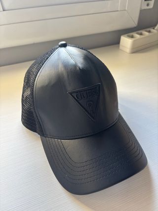 Gorra Guess Negra Malla