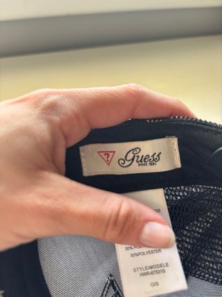 Gorra Guess Negra Malla