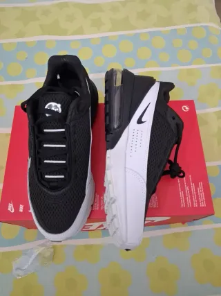 Scarpe da Ginnastica Nike Nere e Bianche