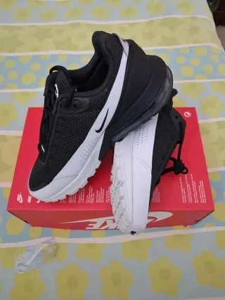 Scarpe da Ginnastica Nike Nere e Bianche