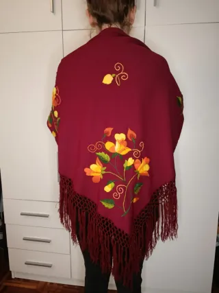Mantón Flamenco Bordado a Mano