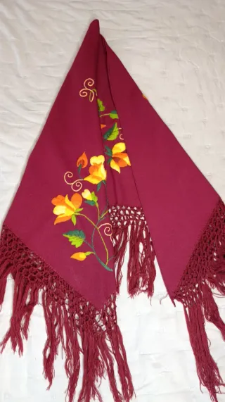 Mantón Flamenco Bordado a Mano
