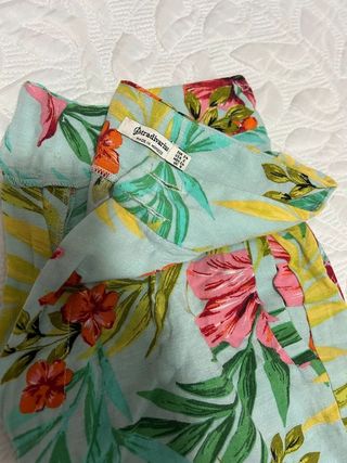 Pantalón Stradivarius flores verde XS