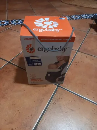 Mochila Ergobaby Estrellas Azul. Con caja original