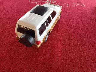 Mitsubishi MONTERO Modellino a carica Lanard Toys