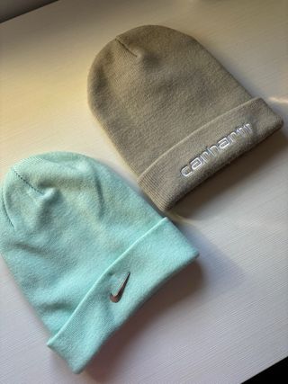 Gorros Carhartt y Nike