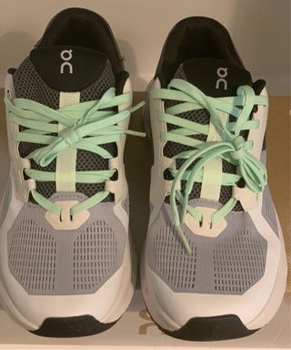 Zapatillas ON Cloudrunner 2 Blanco/Glacier