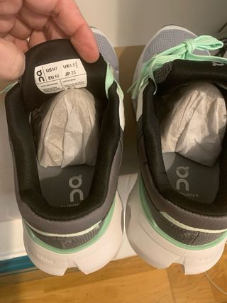 Zapatillas ON Cloudrunner 2 Blanco/Glacier