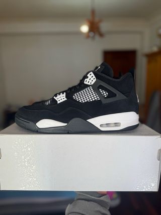 Jordan 4 White Thunder