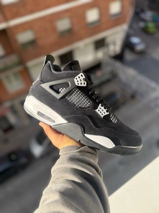 Jordan 4 White Thunder