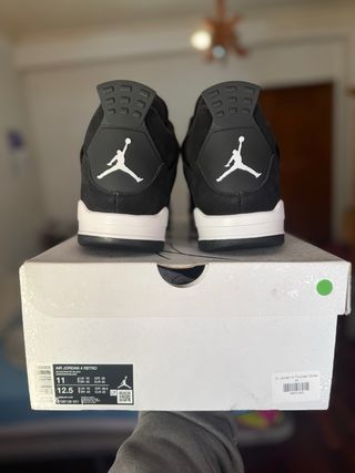 Jordan 4 White Thunder