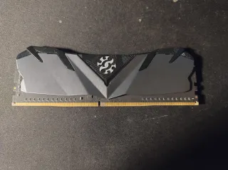 RAM XPG 8GB DDR4 3200MHz