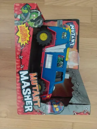 Mutant Masher Camión con Luchador