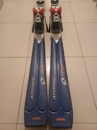 Esquís Atomic 178cm/ Rossignol 158cm con fijacion