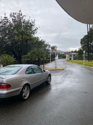 Mercedes-Benz  CLK 2002